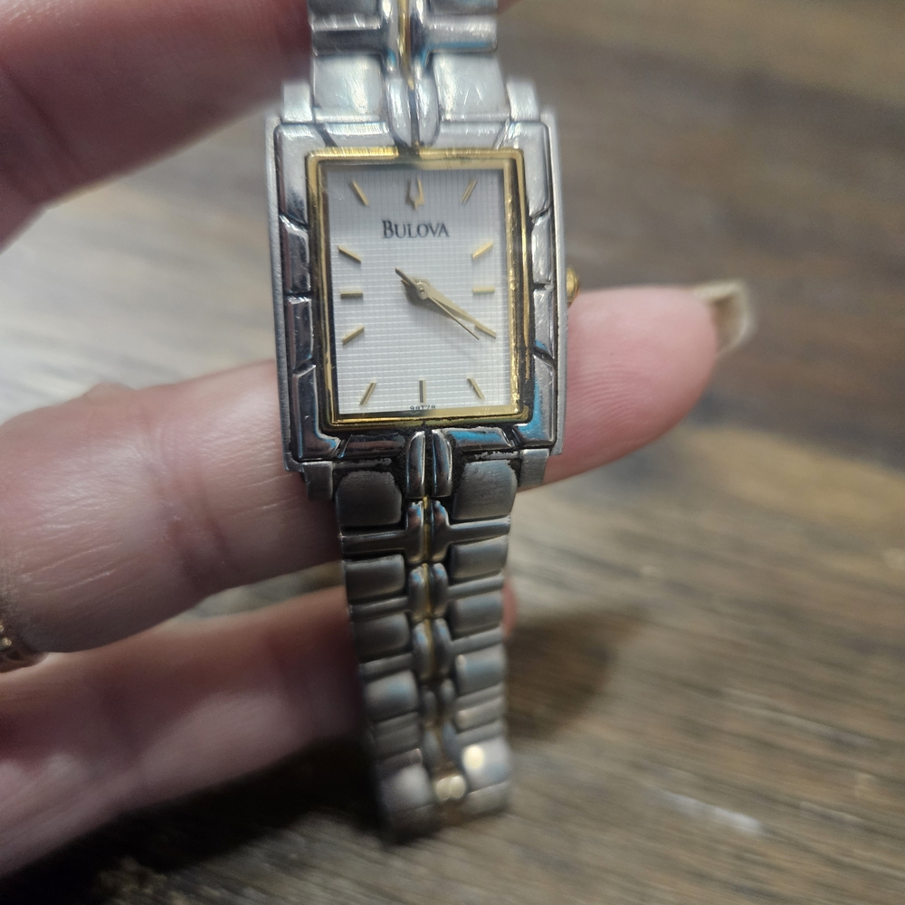 Vintage 90s BULOVA two Toned Square Face Quartz Analog Bracelet Watch Needs Batt